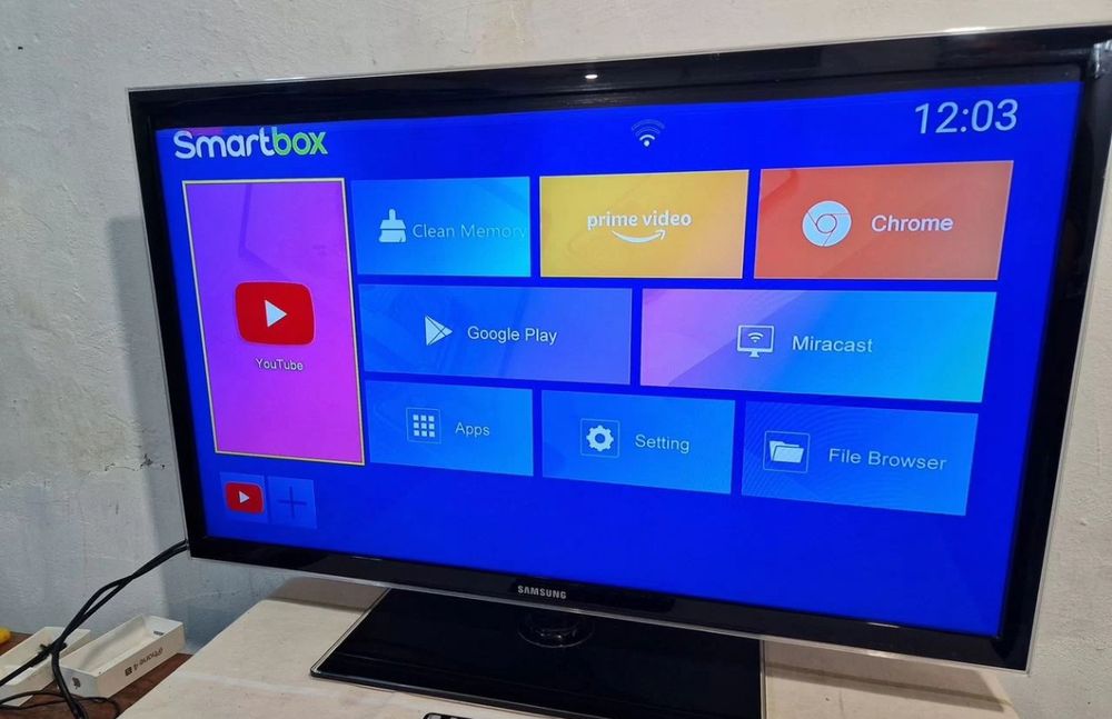 Samsung 106 см смарт телевизор