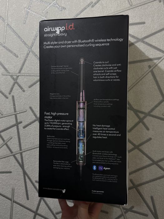 Dyson airwrap straight wavy