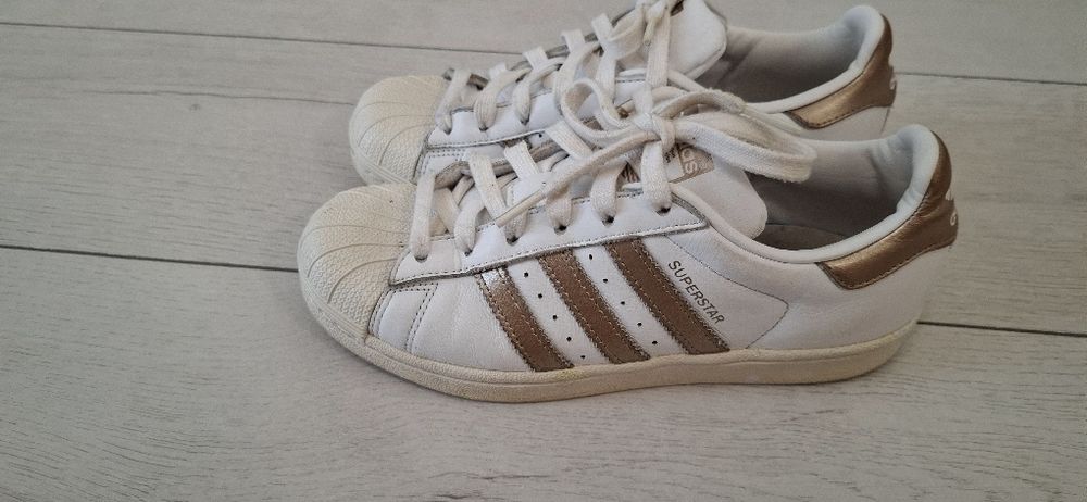 Adidasi piele adidas superstar marimea 36 cu 23 cm