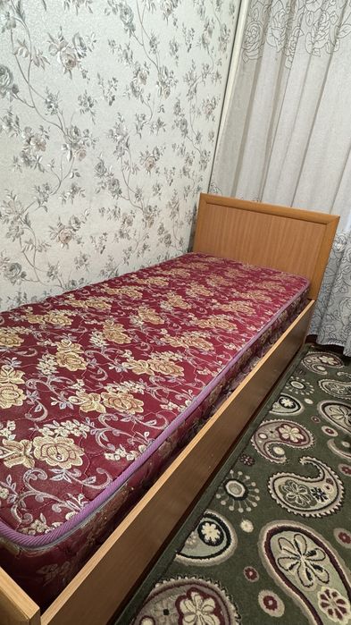 Односпальная кровать