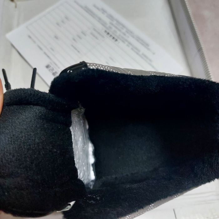 Продам кроссовки демисезонныеунисекс