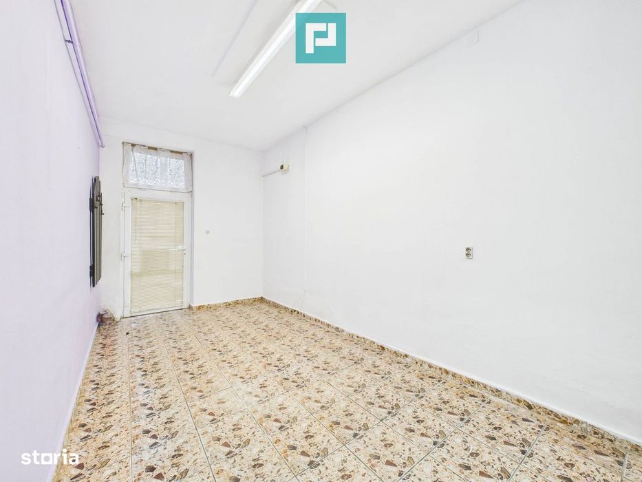 Spațiu comercial central, în Sântana - Arad