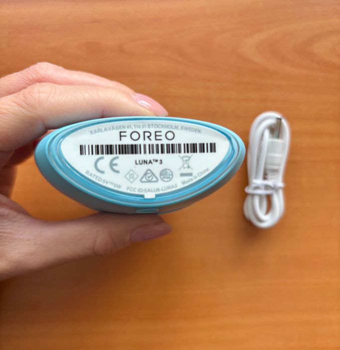 FOREO LUNA™ 3 уред за почистване и стягане на лицето