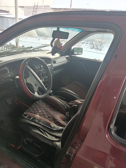 Продам Фольсфаген Венто объем 1.8 автомат