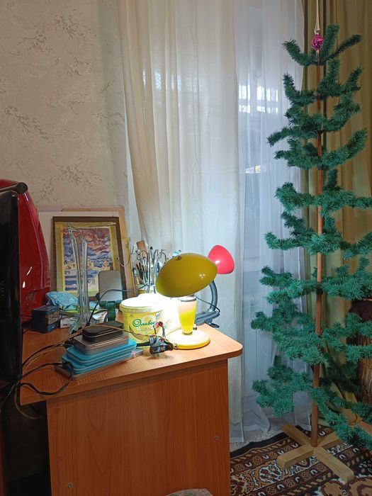 Ёлка искусственная на Новый год