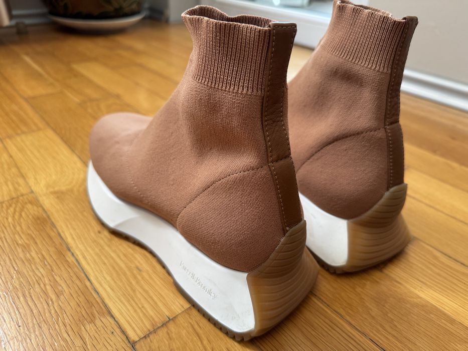 Дамски обувки Russell & Bromley