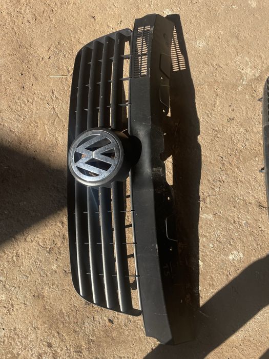 Предна решетка,Vw Transporter T5