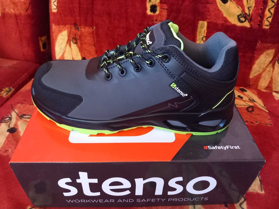 Нови работни обувки номер 42