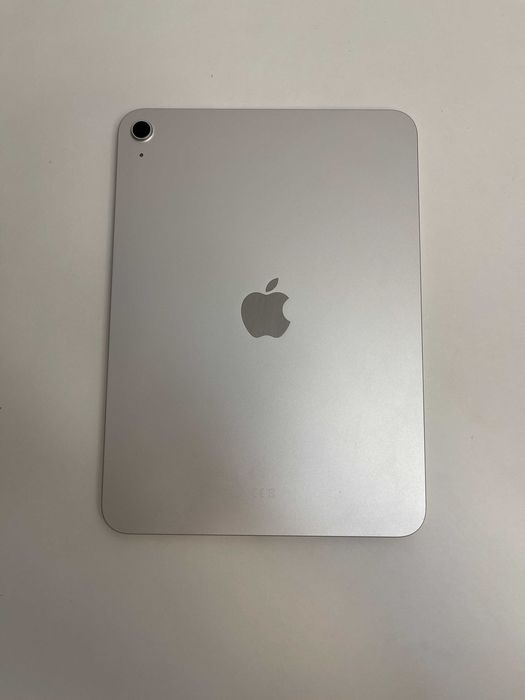 iPad A16 2025 gri, stare excelentă, folosit foarte puțin