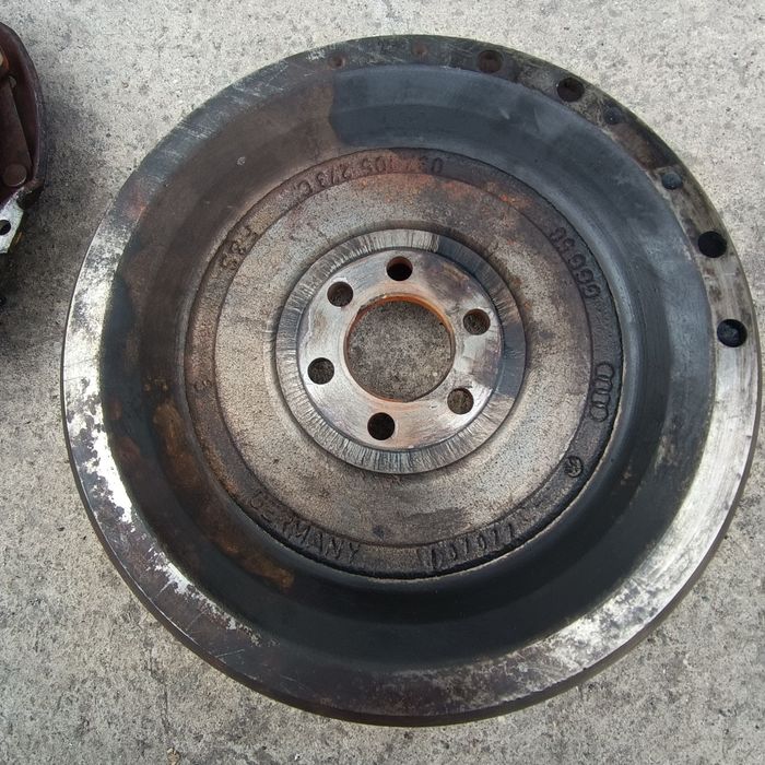 Продавам Твърд  Маховик