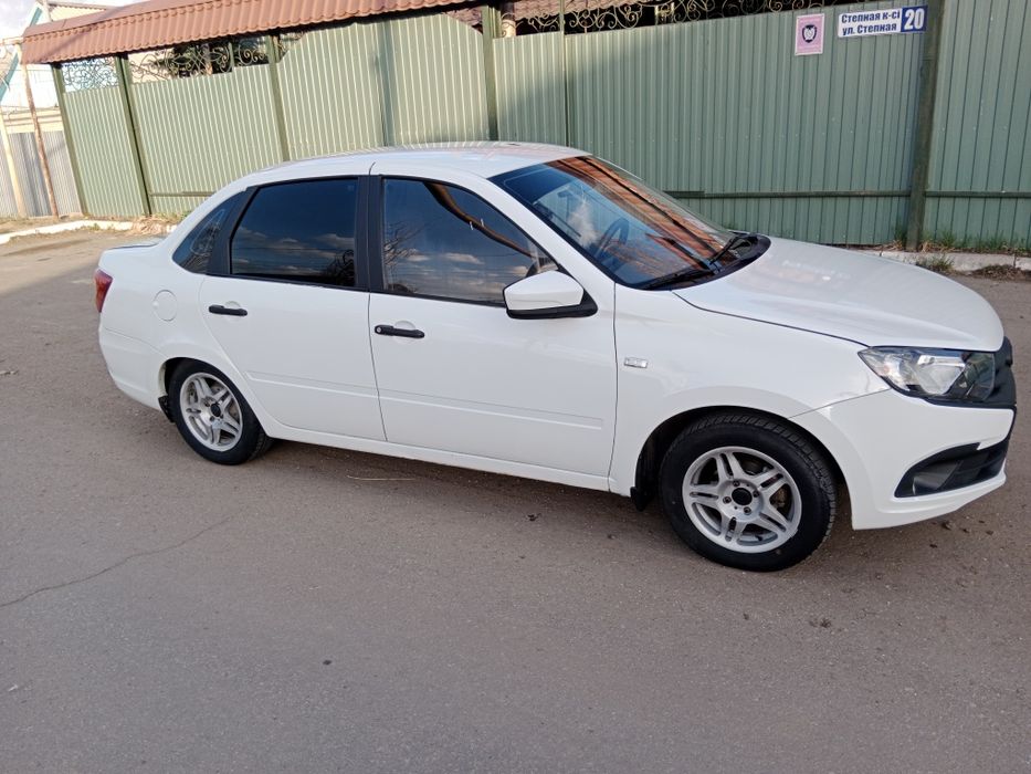 Продам Лада Гранта рестайлинг 2012год