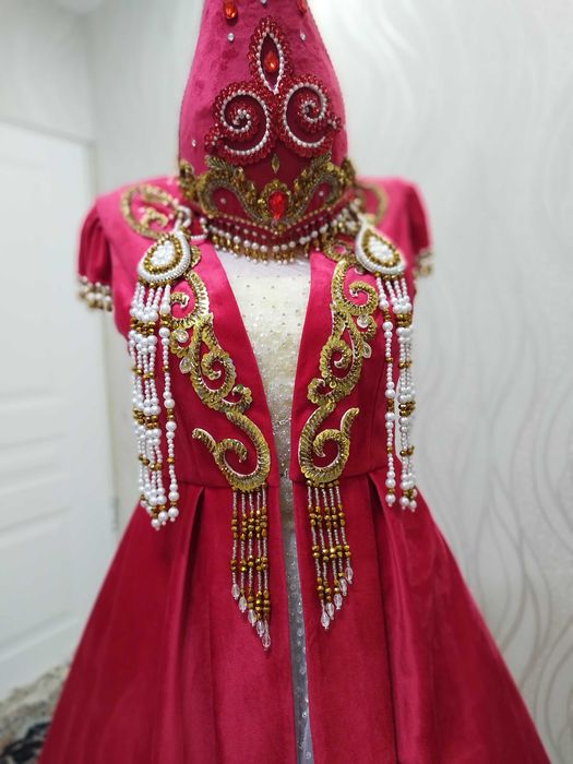 Платье.  Вечернее бальное