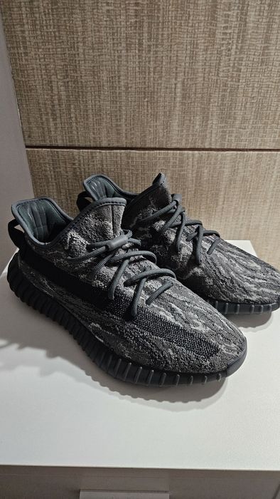 Yeezy Boost 350 V2 Dark Salt, 43 1/3