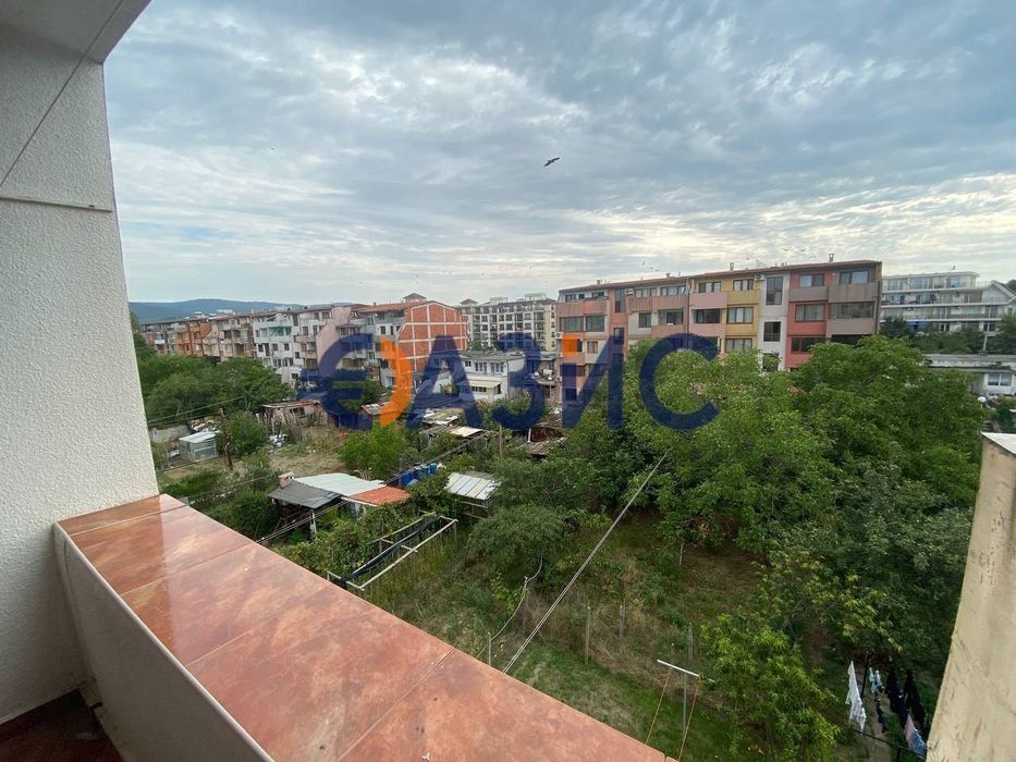 Голям 4-стаен апартамент без такса поддръжка, Слънчев Бряг, България,