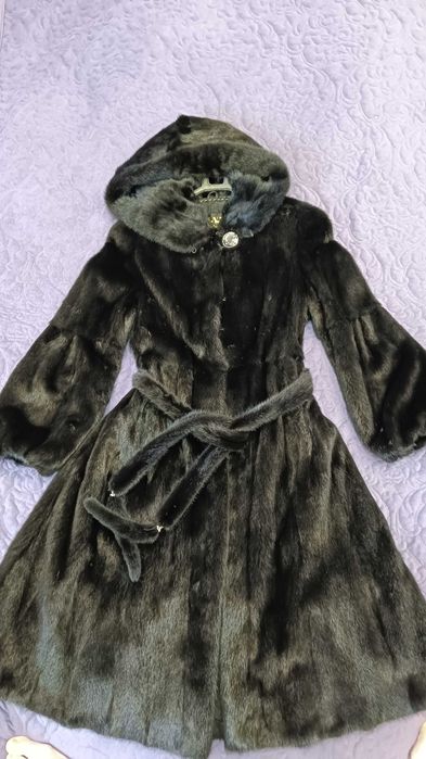 Продам норковую шубу