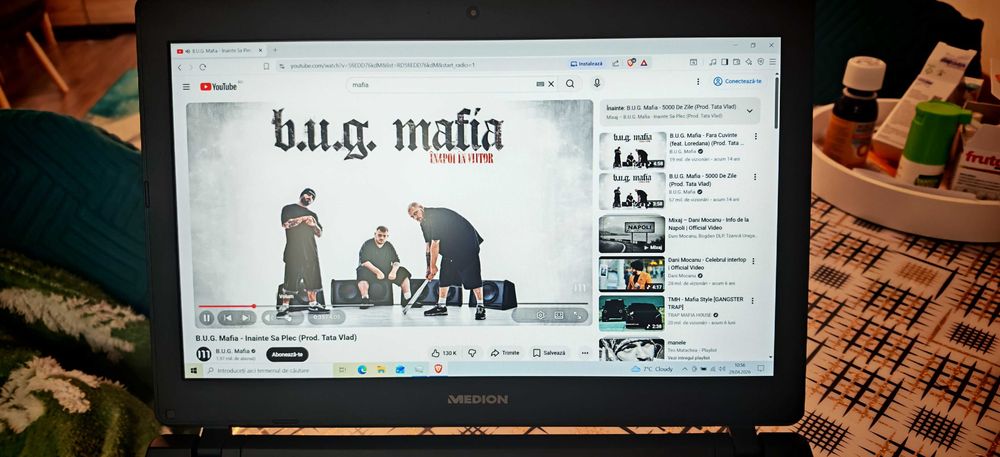 Laptop Medion Akoya i5 Gen 6, 8GB, 500GB, Nvidia 940MX 2GB, DVD-RW baterie buna