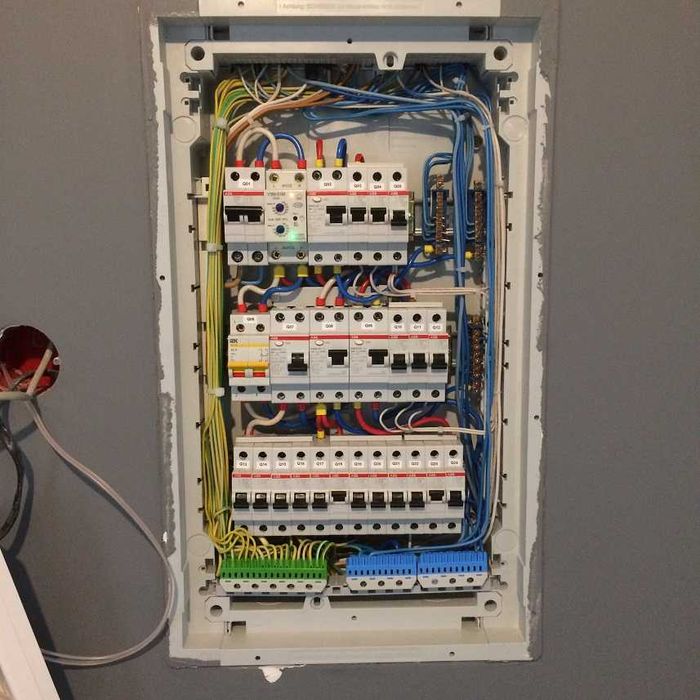 Замена электропроводки. электрик.