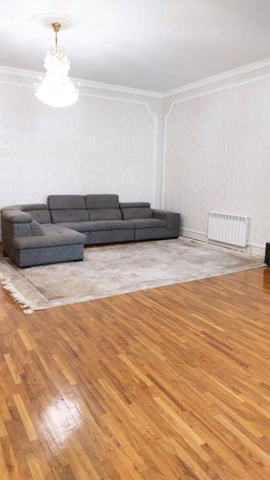Сдается в аренду 3 ком. квартира 130 м.кв метро Ойбек