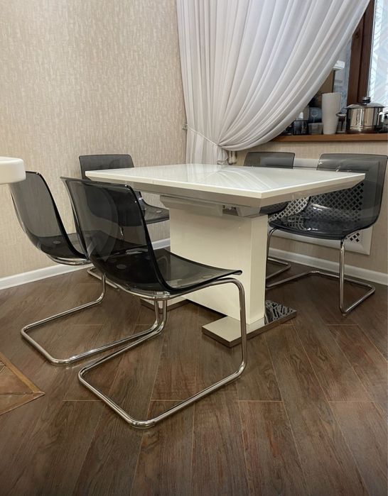 Стол раздвижной крепкий