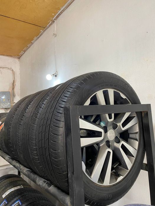 Lada Vesta diska+balon  215/55/17