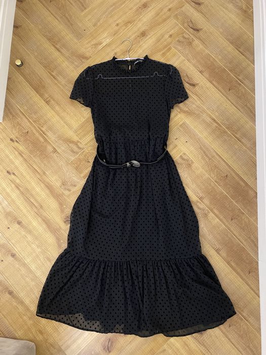 Платье Zara в отличном состоянии