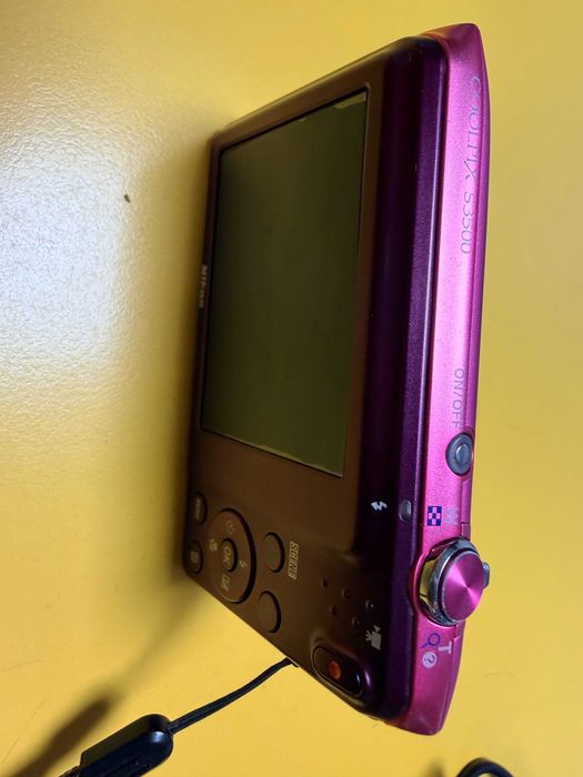 Фотоапарат Nikon COOLPIX S3500 20.1 MP Digital Camera with 7x Zoom