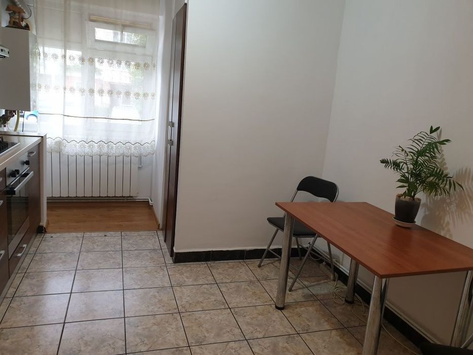 Închiriez apartament 2 camere