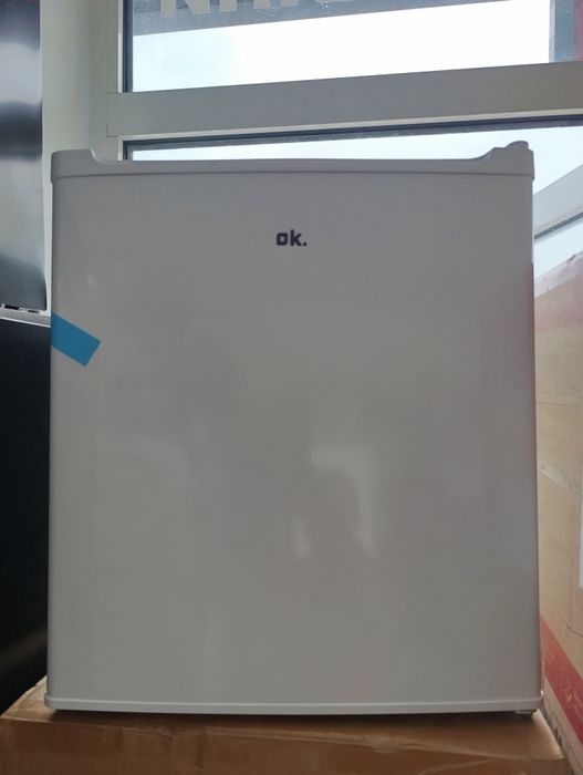 Нов!!! Мини хладилник OK  OFR 011E 40 литра