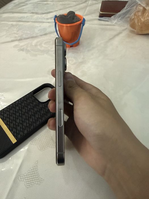 iphone 16 pro titan