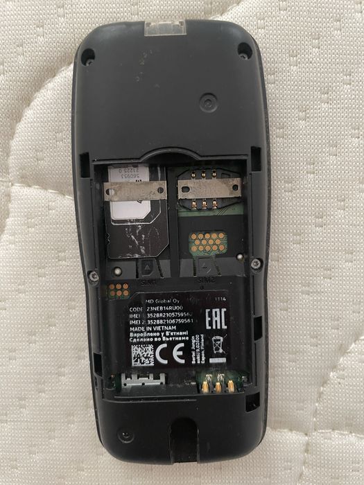 Продам простой телефон