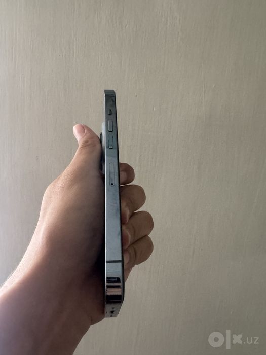 Iphone 13 pro 256g holati tinnu rasmda korsatilgan karobkasi yo