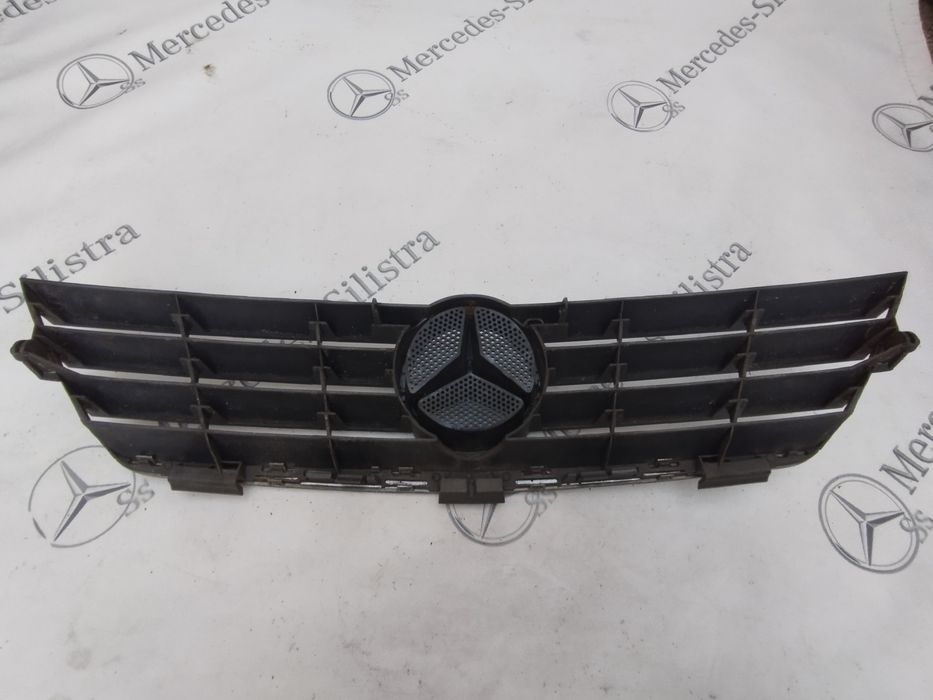 Оригинална решетка за Mercedes C-class w203