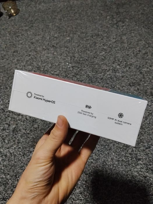 Redmi 15 . 6+6/128 .