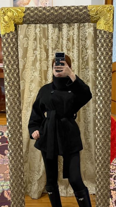 Продам укороченное пальто !!