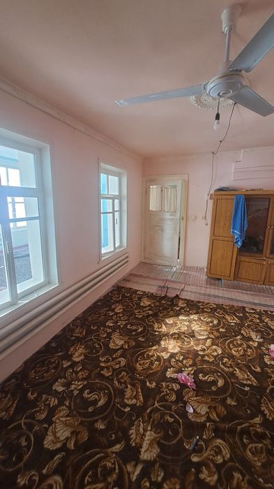 Uy sotiladi 14 sotik . 10000$ dan sotigi