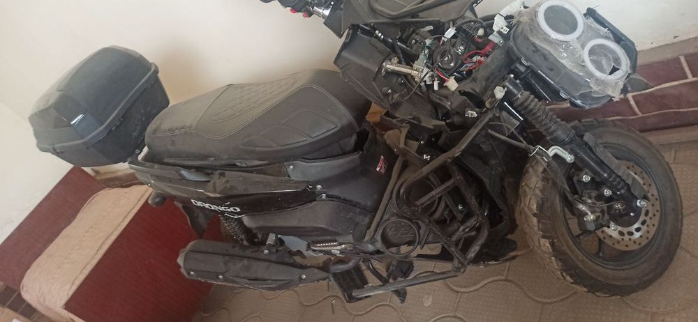 Скутер Drongo целиком для запчастей