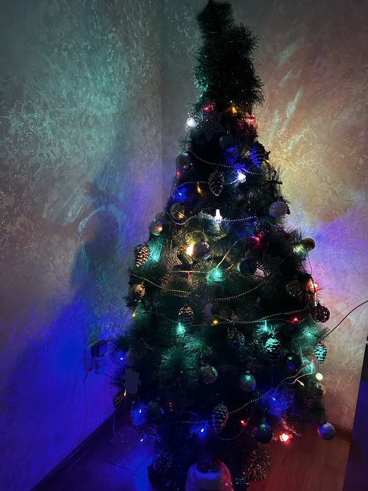 Продам искусственную ёлку