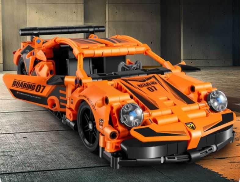 Машинки -это блочные конструкторы, по типу Лего с заводным механизмом.