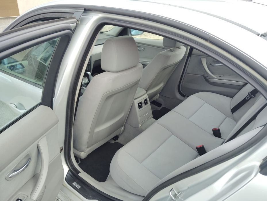 BMW Seria 3 (E90) Diesel - cutie automata - întreținută - acte Italia