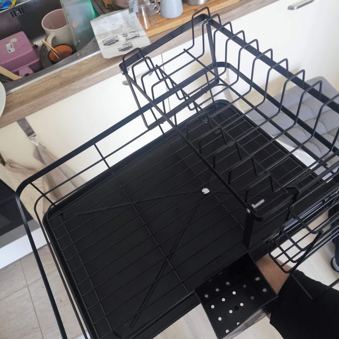 Сушилник за чинии, поставка за чинии