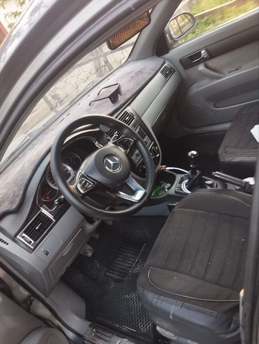 Lasetti 1.8 avtomobili sotiladi