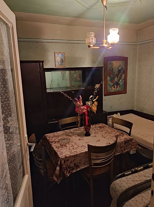 Apartament 3 camere, decomandat, parter