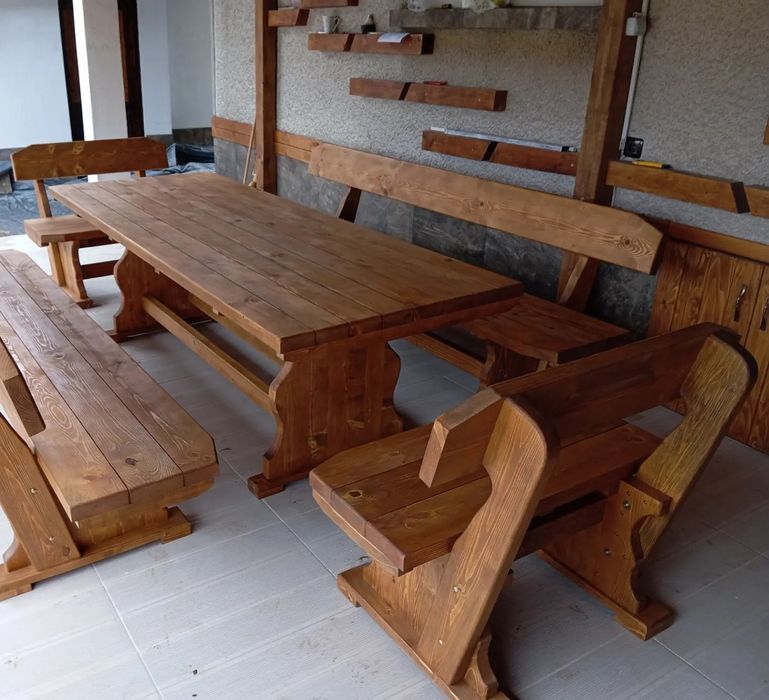 Баварски маси и пейки