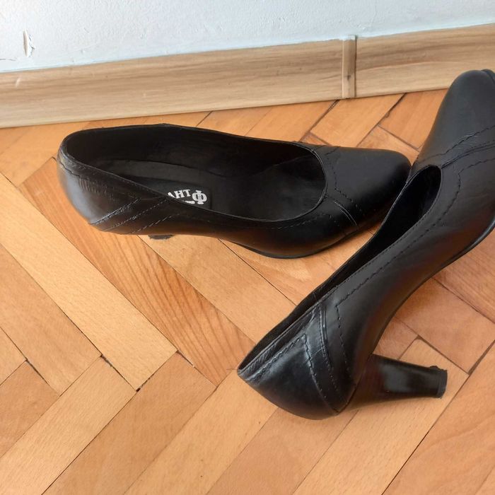 Дамски обувки 38 номер кожени