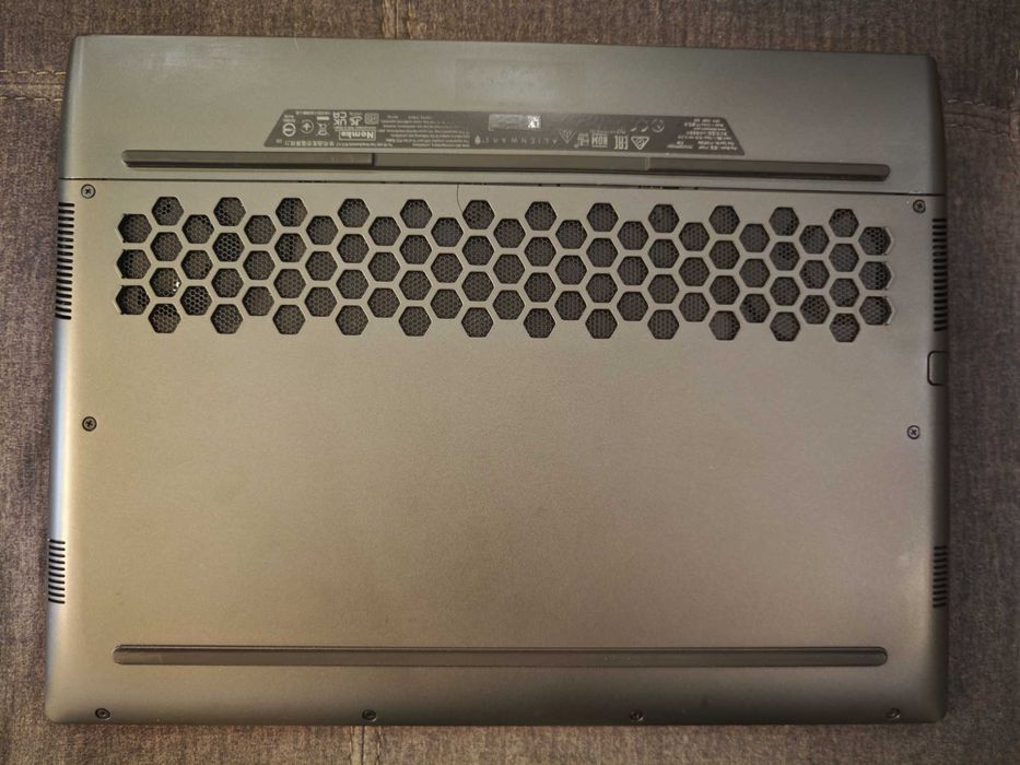 Alienware m15 R7 -165hz / i7 12700h / RTX 3060 140w / 16 Ram / 512 SSD