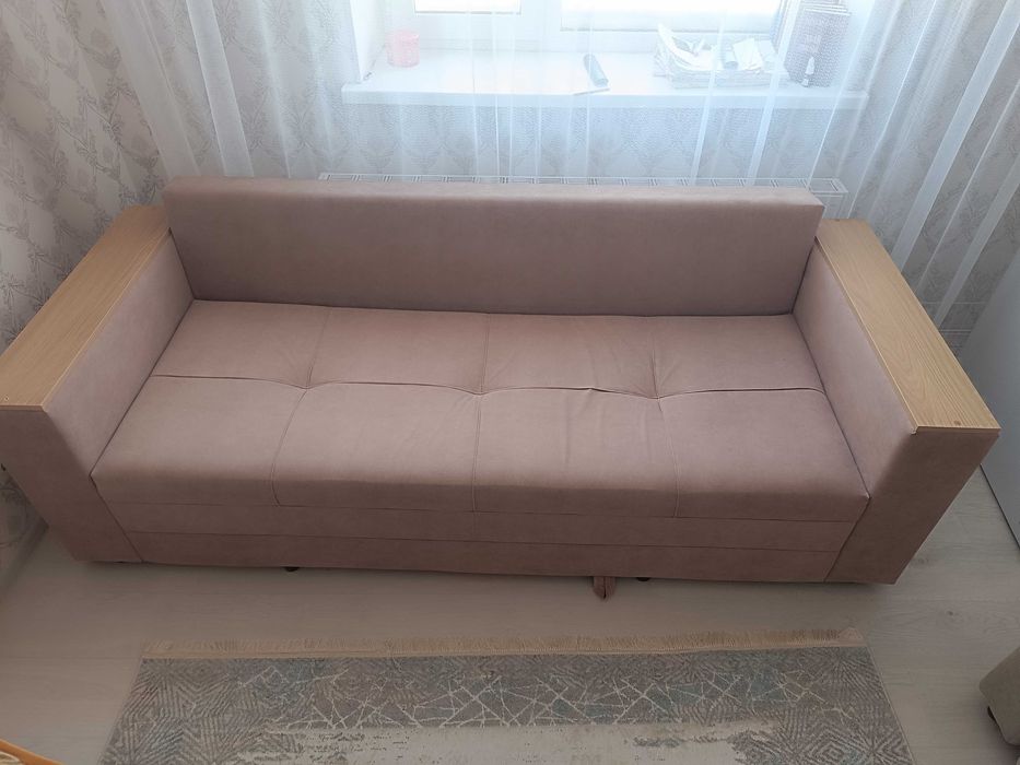Диван, пользовались только один месяц