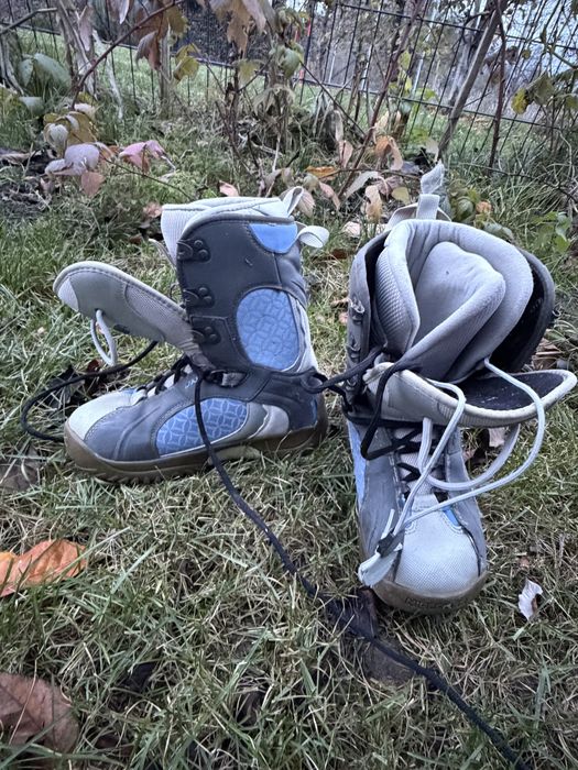 Snowboard /placa nidecker 150 cm, cu legaturi si boots incluse