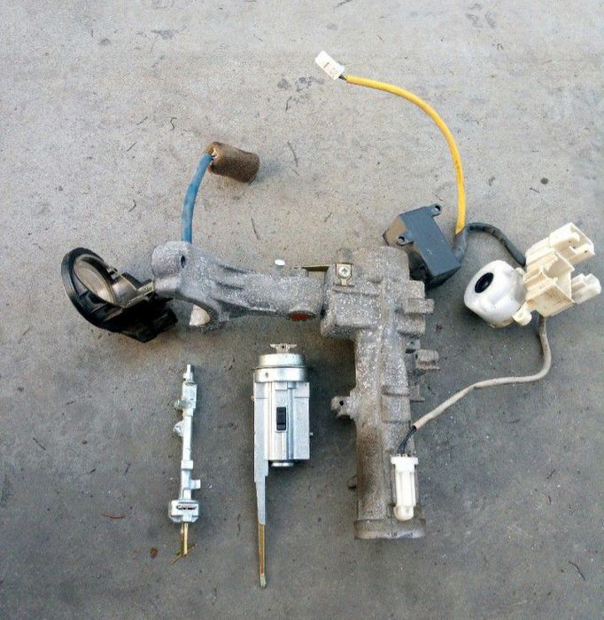 Ремонт автомобильных замков и ключей.