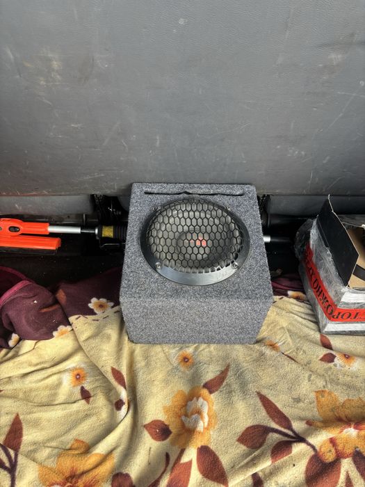 Продам сабфуфер