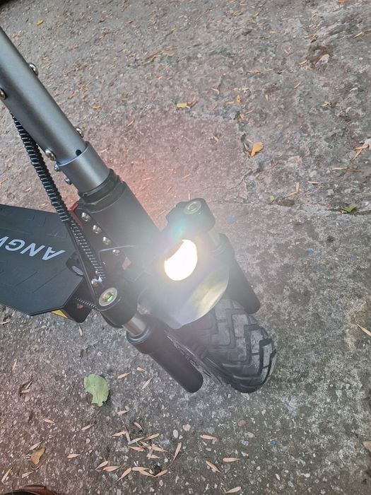 Trotineta Angwatt F1 55 km autonomie, 1000W, 5 viteze, roti de 10